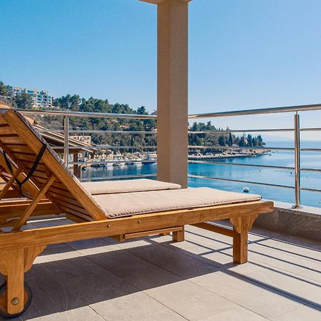 Seafront 2-Bedroom Apartment Nika - 拉巴克 外观 照片