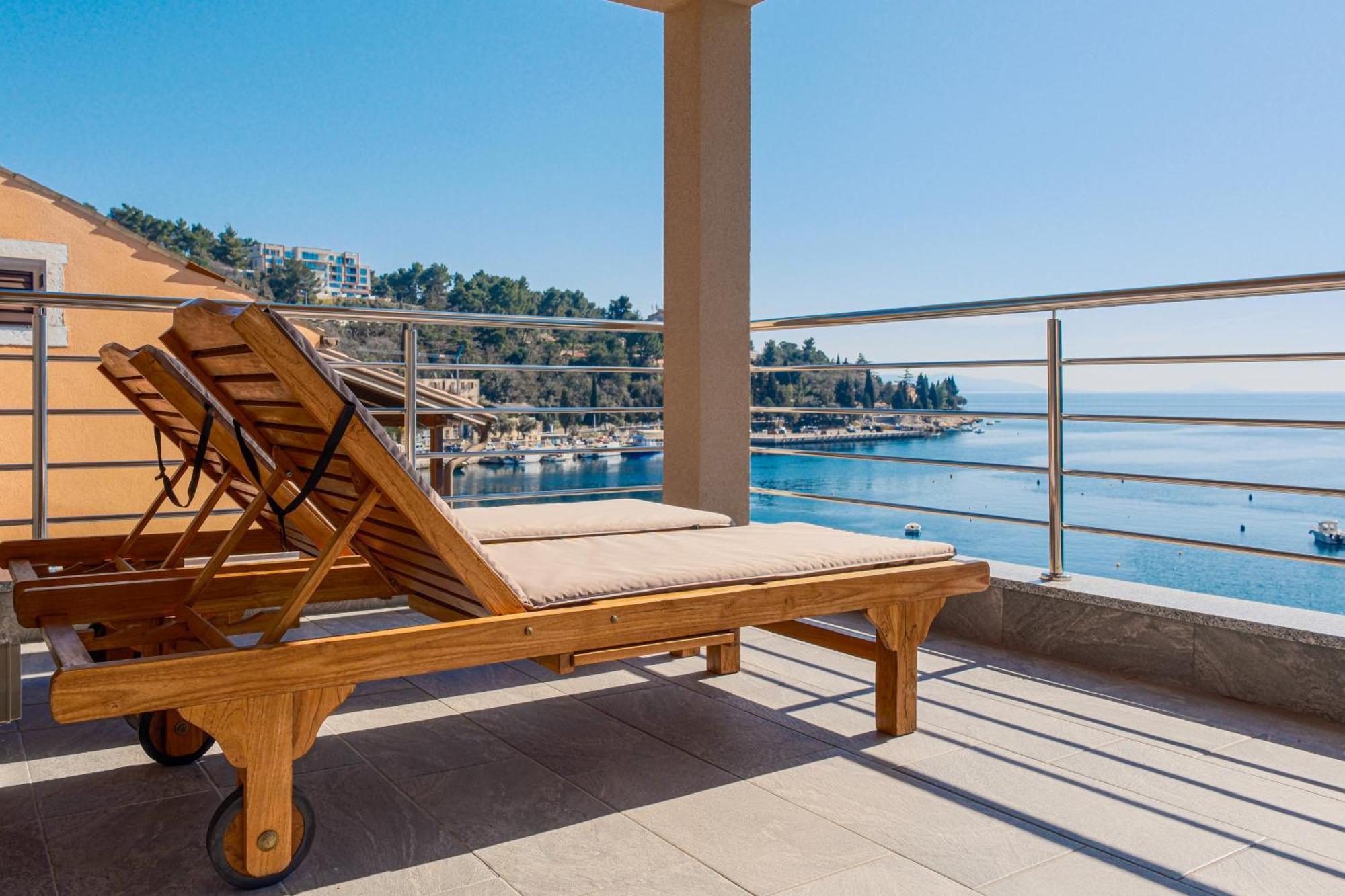 Seafront 2-Bedroom Apartment Nika - 拉巴克 外观 照片